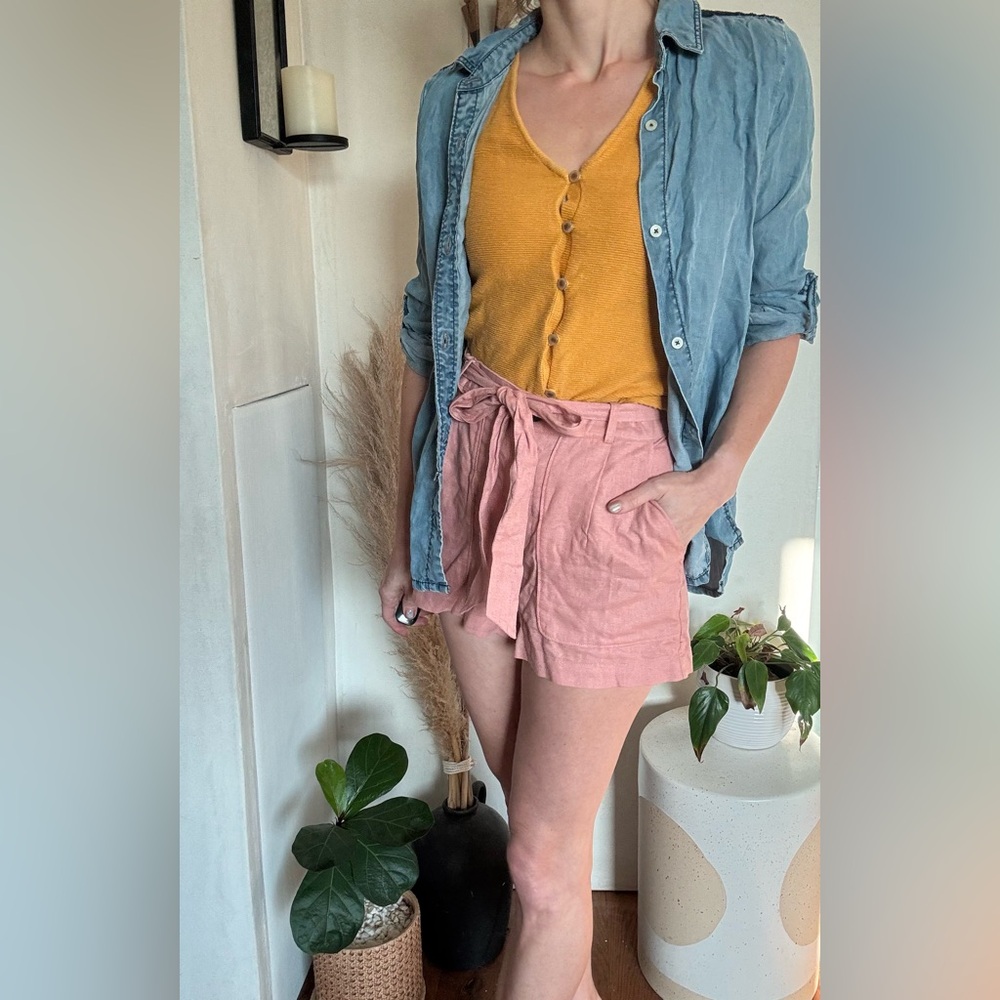 Last chance! Vintage style linen blend paperbag shorts